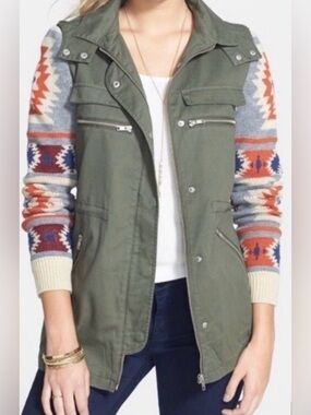 Thread Supply Womens Sz L Green Cargo Jacket Southwest Aztec Knit Sleeves Hood